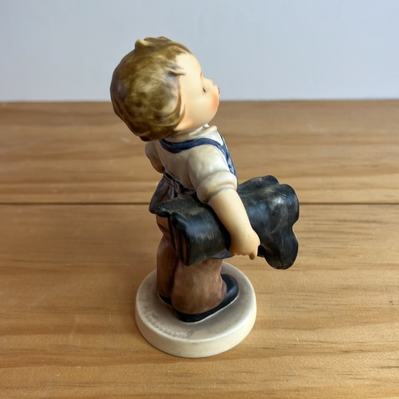 Hummel "Boots" Figurine Final Issue Tag Stamp #143/0 1972 TMK-5 Boy Shoes - Picture 4 of 5